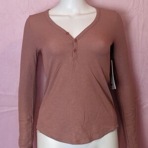 Athleta Wind Down Long Sleeve Sleep Top in Palermo Pink